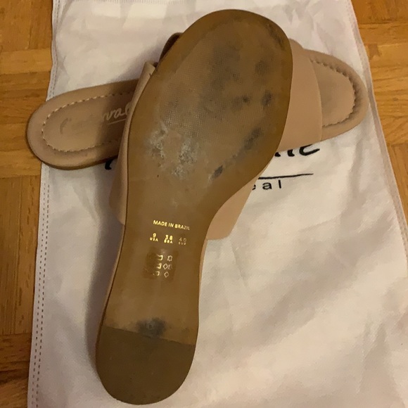 L’intervalle Lupe Almond Nubuck Sandals - Picture 4 of 4